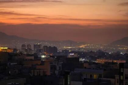 Postal de Teherán, capital de Irán