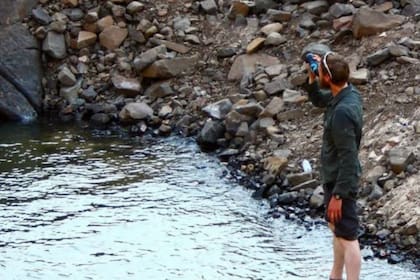 Powell consiguió llegar a tiempo a un río y poder refrescarse y rehidratarse. Crédito: Chaz Powall