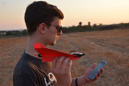 El motor PowerUp tiene una conexión Bluetooth con el teléfono; la autonomía es de 10 minutos
