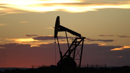 La economía argentina, que tiene la tercera inflación más alta del mundo, sentirá el impacto de las subas de precios globales del petróleo, el gas y los insumos industriales