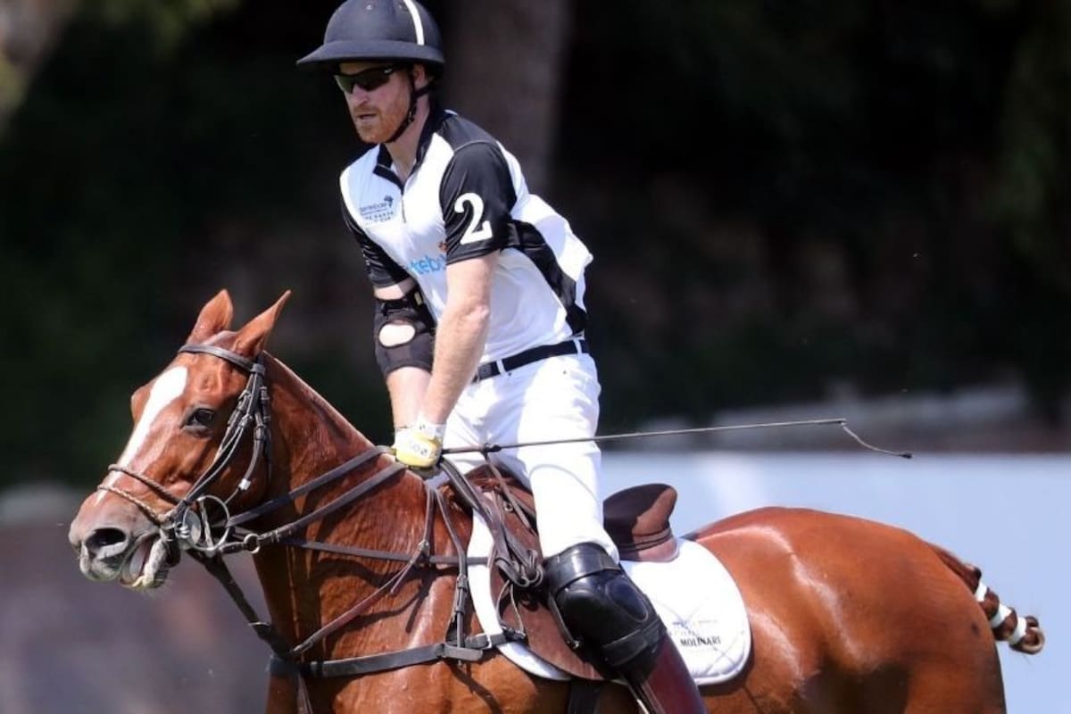 Practicar polo forma parte de la herencia familiar del príncipe Harry (Crédito: celebrity.land.com)