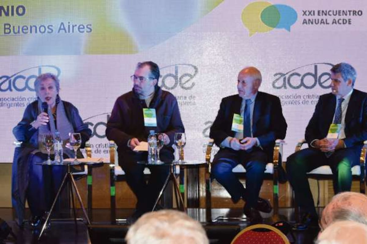 Prat-Gay y Lavagna encabezaron uno de los paneles más interesantes