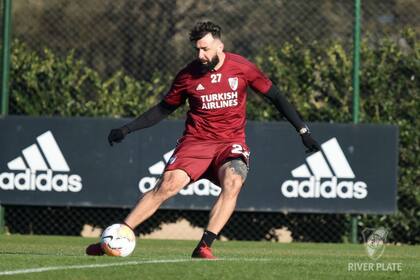 Pratto se lesionó y no estará en el regreso de la Copa