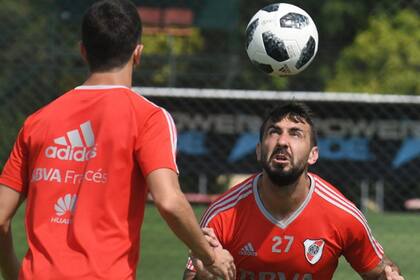 Pratto sería titular ante Lanús y Nacho Fernández, de espaldas, perdería su lugar en el primer equipo