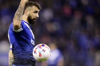 Las duras críticas de Pratto a los árbitros en la caída de Vélez y la joyita que ya es récord