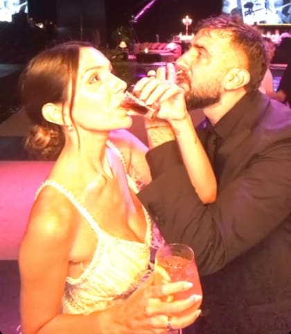 Pratto y su mujer se divirtieron con los shots