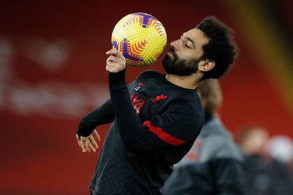 Precalentamiento de Mohamed Salah antes de un partido con el Brighton.