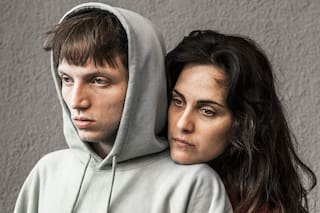 Precoz: la búsqueda desesperada del amor en un mundo adverso