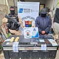 Ocultaban diez kilos de oro en lingotes dentro del depósito de agua de un viejo inodoro