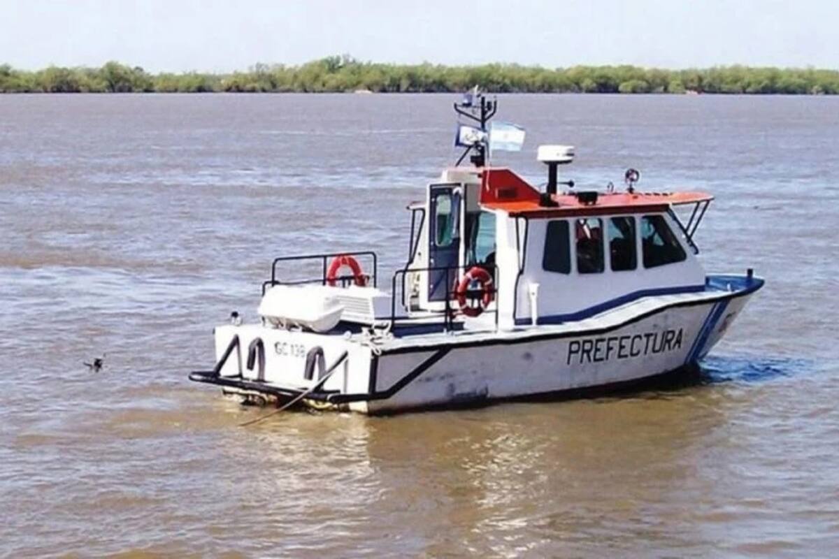 Prefectura interceptó una embarcación de la Armada de Paraguay por presunto contrabando