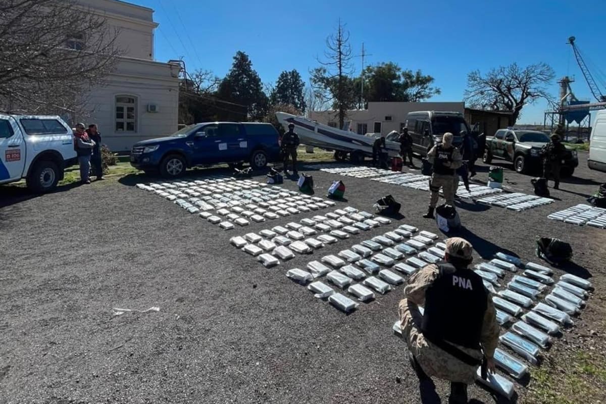 Prefectura Naval Argentina interceptó una lancha en el Río Paraná
