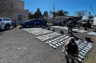 Prefectura secuestró 500 kilos de cocaína y detuvo a cinco personas en el Río Paraná