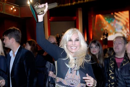 Premio en mano para Susana Giménez, tras su vuelta al teatro