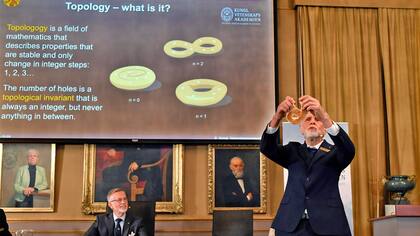 El Premio Nobel de Física fue para David Thouless, Duncan Haldane y Michael Kosterlitz