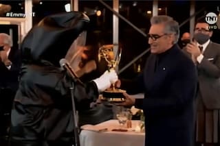 Emmy 2020: la noche de los "astronautas pandémicos" y las "manos mecánicas"