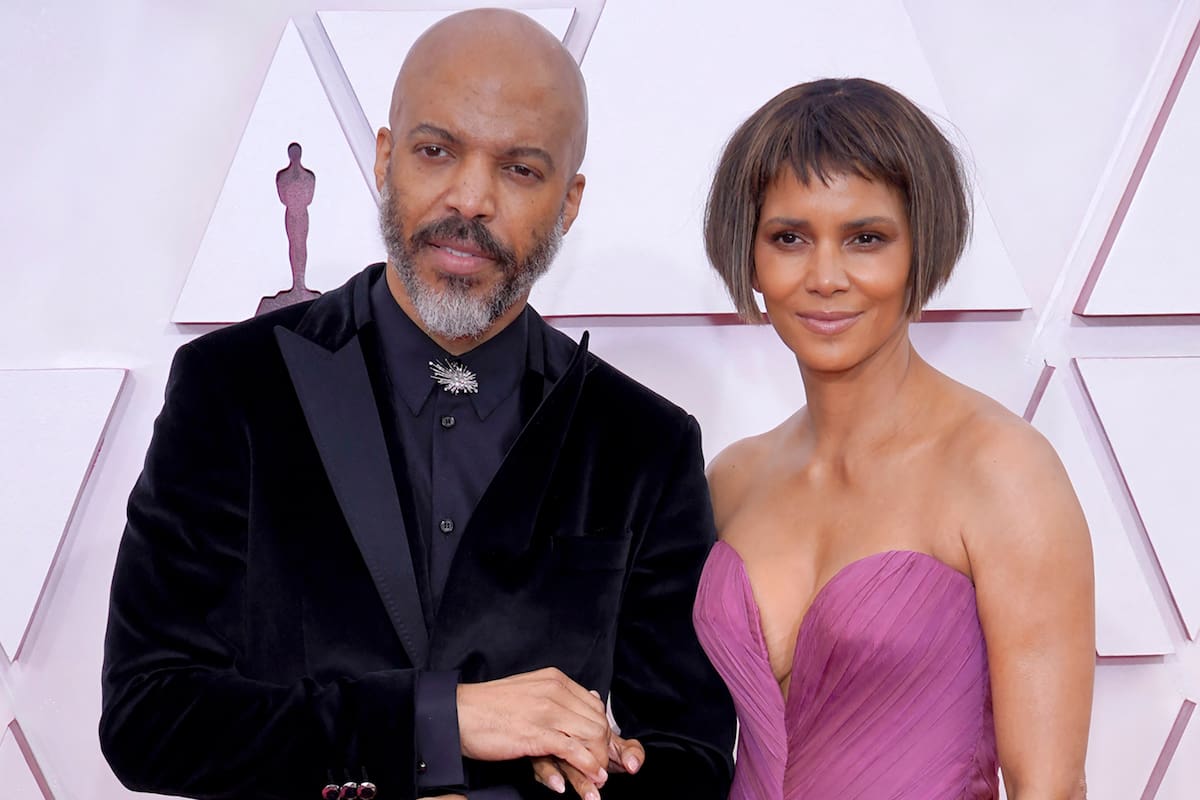 Premios Oscar 2021: las estrellas, entre abrazos y miradas cómplices en la alfombra roja