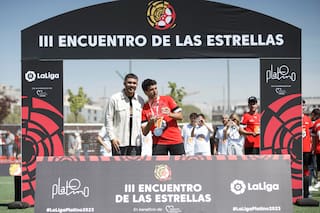 Del reencuentro en la cancha de dos exfutbolistas argentinos a la decepción de Vicuña