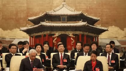 Preocuparse o nombrar los hechos inconvenientes de la historia o insultar a los héroes y mártires revolucionarios ahora es un delito punible llamado "nihilismo histórico" en China