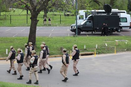 Los preparativos de seguridad para el segundo debate presidencial en la Facultad de Derecho de la UBA