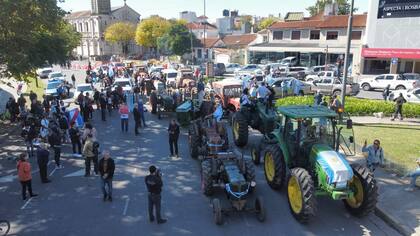 Preparativos para el tractorazo en Plaza de Mayo