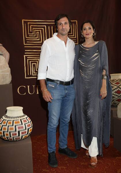 Eduardo Novillo Astrada, expresidente de la Asociación Argentina de Polo y su esposa Astrid.