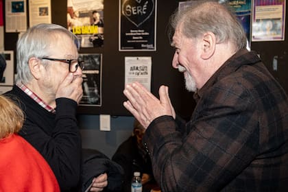 Jorge Marrale y Arturo Puig, dos grandes de la escena porteña, se pusieron al día luego de la función