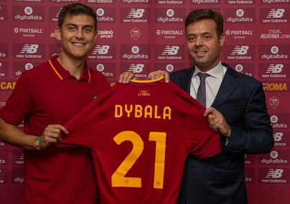 Presentacion de Paulo Dybala en AS Roma