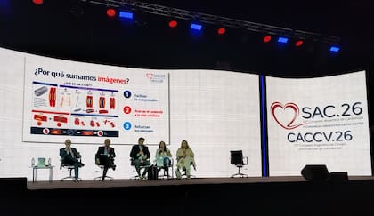 Presentación en el 52° Congreso Argentino de Cardiología: 37 autores de la Fundación SAC elaboraron el libro "Diálogos con el corazón" para contrarrestar la desinformación sobre salud cardiovascular