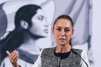 Presidenta de México evita comentar sobre Premio Nobel de la Paz