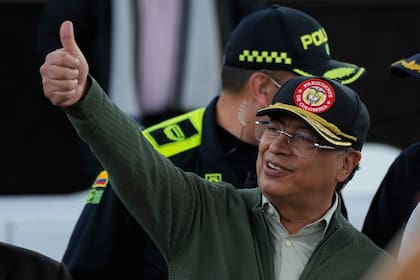 Presidenta de Perú dice que "no está en discusión" soberanía de isla en el Amazonas que reclama...