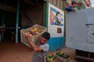 Presidente de Cuba dice que nuevas reformas económicas no son una "restauración capitalista"