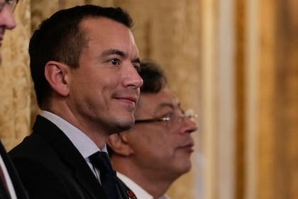 Presidente de Ecuador dice que Colombia es “su peor socio comercial” en medio de guerra arancelaria