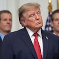 La polémica medida de Trump contra CNN y otros medios que abre una batalla constitucional