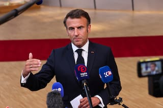Presidente de Francia anuncia envío de misiles interceptores a Ucrania
