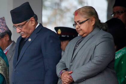 Presidente de Nepal nombra a la exjefa del Tribunal Supremo como primera ministra interina