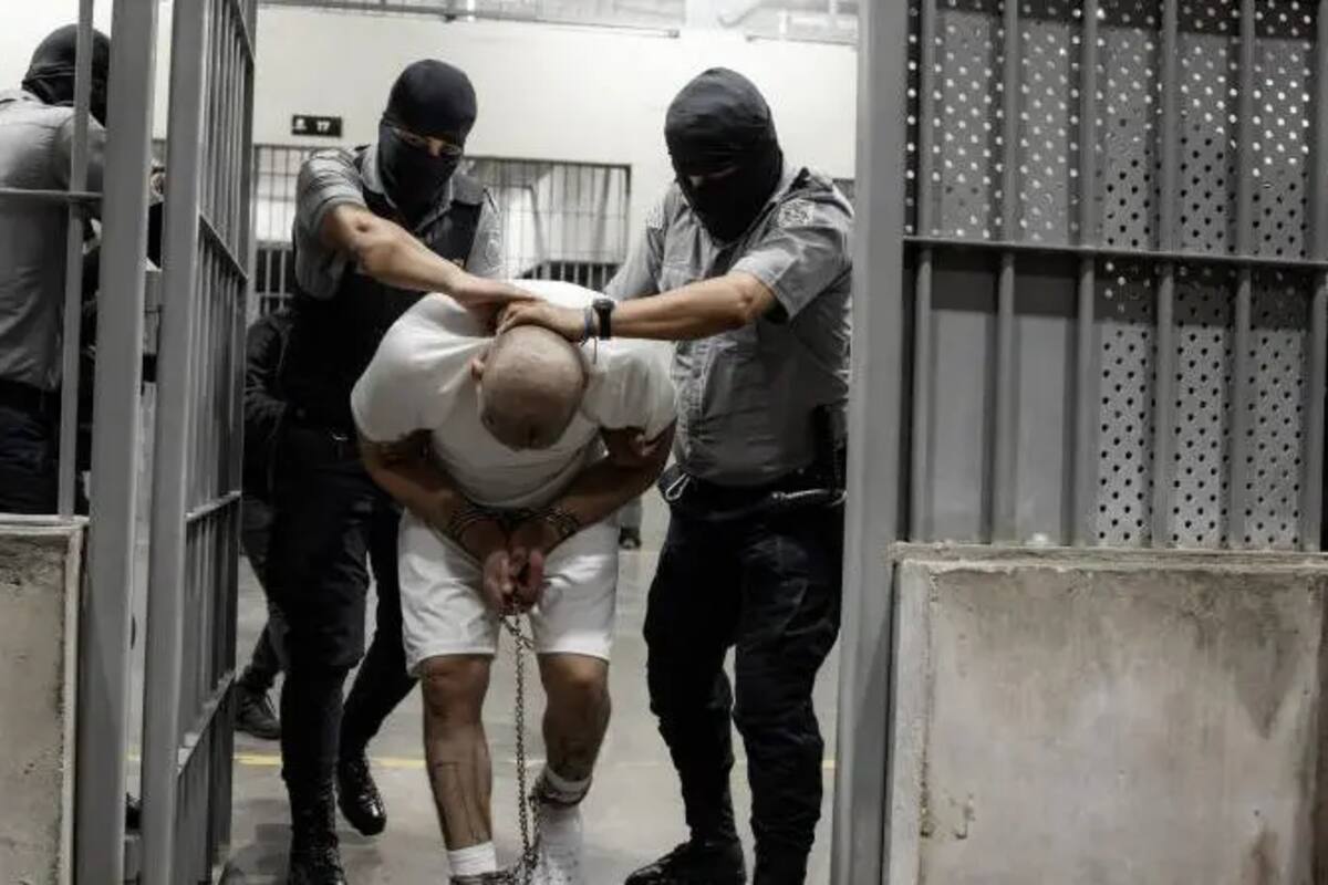 Preso en el Cecot de El Salvador