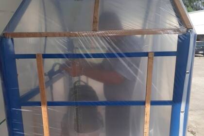 Presos hicieron cabinas de desinfección para los guardias y personal penitenciario