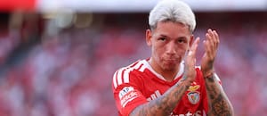El delantero que apunta a la renovación de la selección argentina, si aprende a controlar sus impulsos