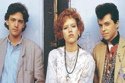 Pretty in pink fue la última película de la trilogía de John Hughes. Fue considerada la mejor en el género para adolescentes