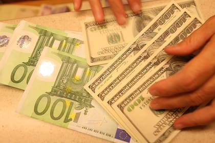 Prever con tiempo la compra de divisas