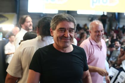 Previa del acto de Jorge Macri en el Club 17 de Agosto, de Villa Pueyrredón. En la foto, Fernán Quirós