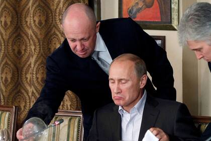 Prigozhin, junto a Vladimir Putin