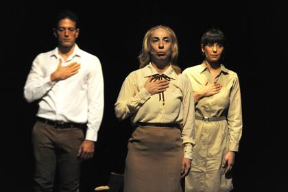 Prim, Oliva y Cayetina