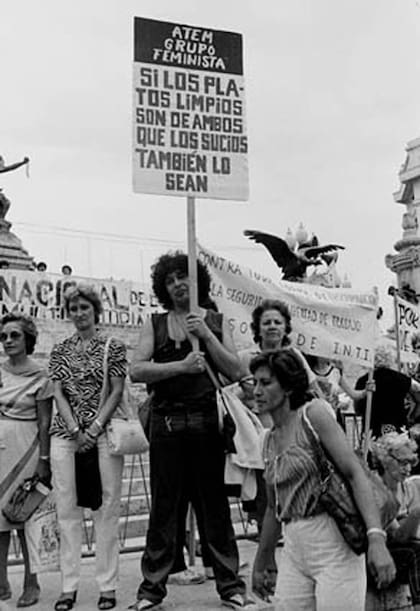 Primer Día Internacional de la Mujer en Democracia, celebración del grupo feminista ATEM.