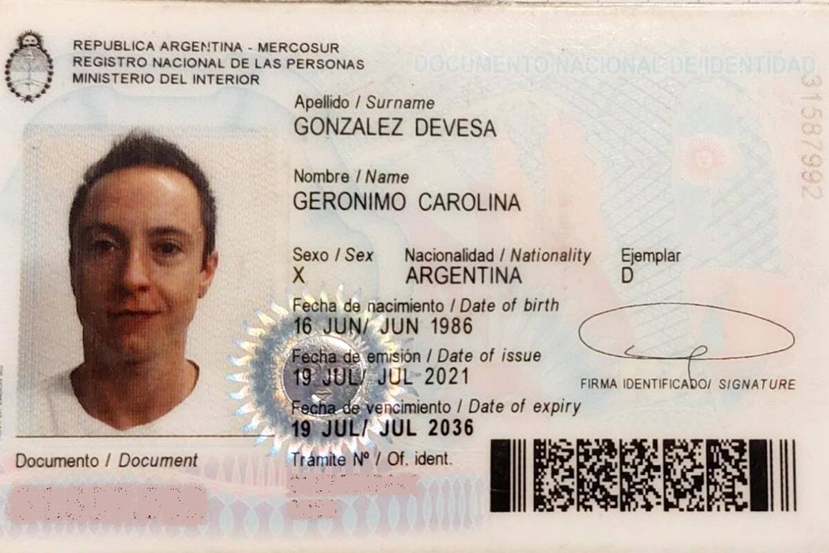 Primer DNI no binario del país