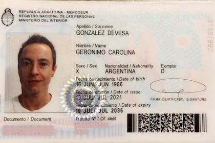 Primer DNI no binario del país