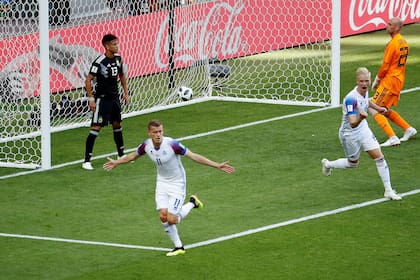 Primer gol de Islandia, Alfred Finnbogason a los 24 minutos