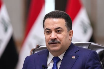 Primer ministro iraquí destituye a comandantes paramilitares tras choque con la policía