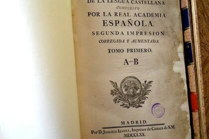 Primer tomo del Diccionario de autoridades, de 1770
