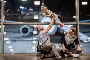 Primerizos; Primerizos de vacaciones; Bebes en la playa; Familia en la playa; Nieve; Familia en la nieve; Nadar; Esquiar; bebe en un avión; bebe de vacaciones; Primerizos en la playa; Valijas; Viajes en familia;